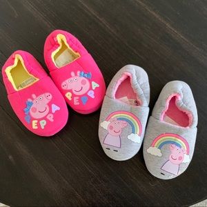 Lot of 2 Pairs of Girl’s Peppa Pig Slippers NWOT